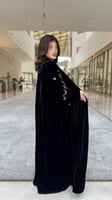 عبايه مخمل شك بني اسود
