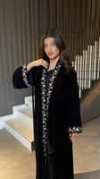 عبايه مخمل تطريز كلفه كم وامام