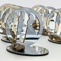 توزيعات زواج فضية– عروس وعريس مع عود فاخر (عدد 12)