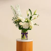 باقة تناغم الأبيض السماوي