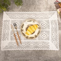 مفرش دانتيل مستطيل