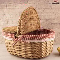 سلة خيزران بيضاوي بغطاء وقماش كروهات احمر