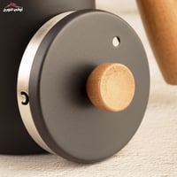 ابريق تقطير بيد خشب أسود