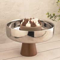 ستاند كيك فضي بقاعدة خشب