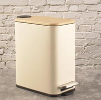 سلة مهملات بيج مستطيل بغطاء خشب