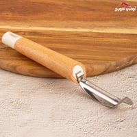 مبشرة خضار بيد خشب