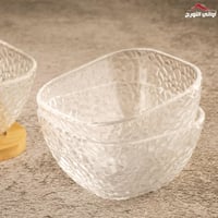 طقم مكسرات رباعي زجاج بقاعدة خشب