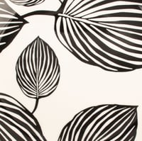 طقم سفرة 18 قطعة رسم ورقة شجر أسود و أبيض