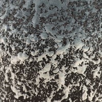 فازة زهور الجرس وردي