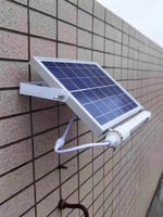 لمبة قلم بقدرة 100 واط مع لوح خارجي بالطاقة الشمسي...