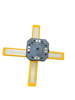 كشاف التوجية الرباعي بالطاقة الشمسية