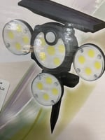 كشاف جداري وغرز طاقة شمسية 70 واط