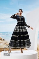 فستان قطيفه ميدي بأكمام طويله 445184