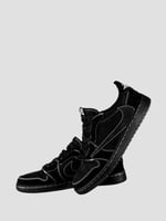 نايك ترافيس