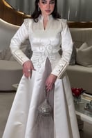 جلابية ملكي أبيض فاخرة