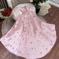 فستان وردي فخم بتطريز ناعم - فساتين سهره راقية