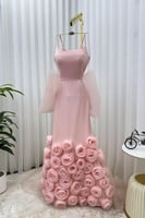 فستان سهرة ناعم طويل مزين بالورود