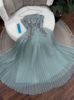 فستان أخضر نعناعي تطريز بالمسة فخامة