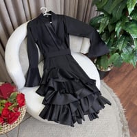 فستان أسود قصير بتصميم بليزر وكشكش للمناسبات والسه...