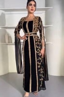 جلابية ملكية سوداء بتطريز ذهبي فاخر