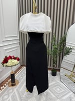 فستان أنيق بتصميم فخم مع كاب ابيض