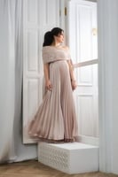 فستان سهرة بيج فاخر من تفته وترتر – فساتين للحوامل