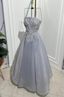 فستان رمادي ناعم للسن المحير