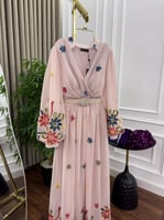 فستان شيفون وردي أنيق