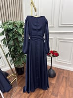 فستان سهرة طويل خامة حرير صافي