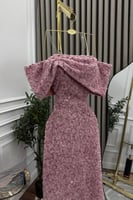 فستان سهره وردي مطرز بالكامل