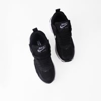 حذاء نايك أسود كلاسيكي