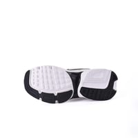 حذاء نايك نسائي ابيض في اسود