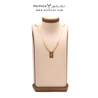 قلادة ذهب عيار 21 بتصميم وردة من نكلس (NC.5735)