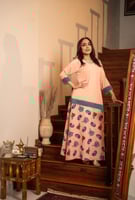 جلابية أنثوية بتفاصيل فيروزية