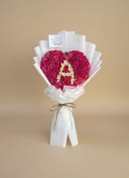 بوكيه قلب بيبي روز مع اختيار الحرف الي تبي