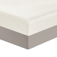 مفرش دريمي مايكروفايبر مطرز نفرونص 5 قطع