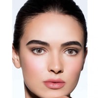 عدسات لاصقة ملونة من لنس مي -كورتادو