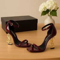 كعب سان لوران درجة أولى