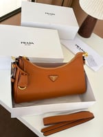 شنطة درجة أولى مستوحاه من برادا