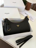 شنطة درجة أولى مستوحاه من برادا