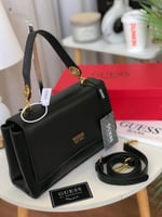 شنطة جيس -GUESS