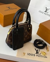 شنطة لويس درجة أولى