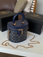 شنطة كوتش درجة أولى