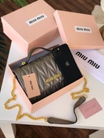 شنطة ميو ميو درجة أولى