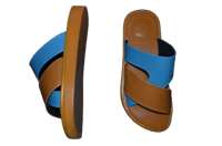 حذاء بتصميم اكس