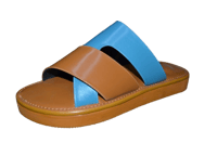 حذاء بتصميم اكس