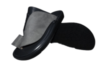 حذاء وطني مخمل