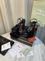 حذاء كريستيان لوبوتان لوو بكعب عالٍ