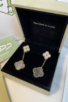 أقراط بيرليه كلوفر من فان كليف