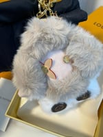 تعليقة الحقيبة ماي فيفيان من لويس فويتون